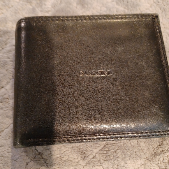 Black leather wallet - Picture 1 of 5